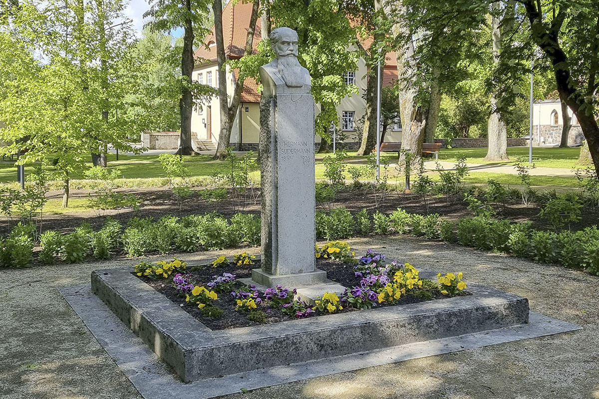 Hermano Zudermano paminklas Šilutėje