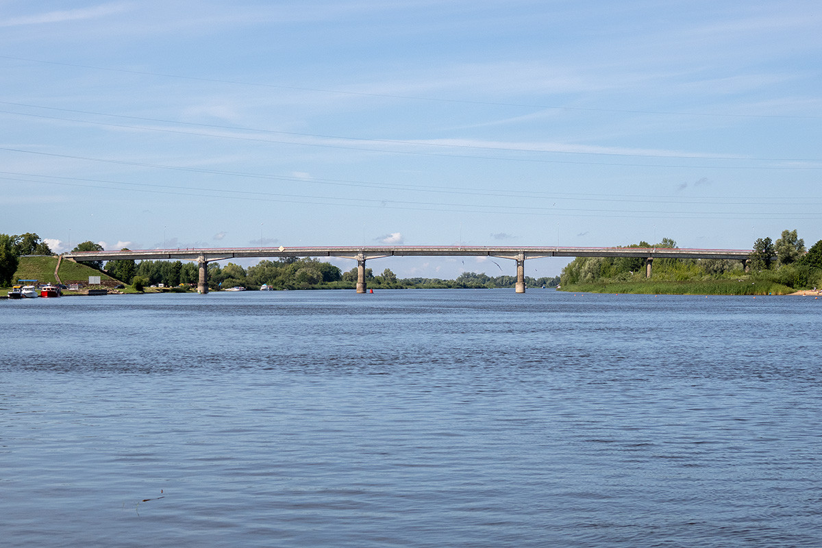 Tiltas per Atmatos upę